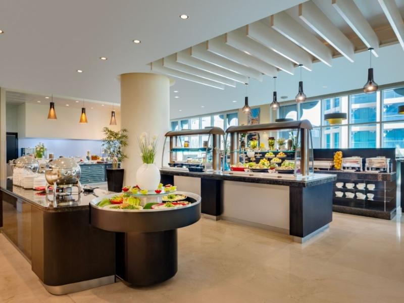 Grand Millennium Al Wahda - Restoran