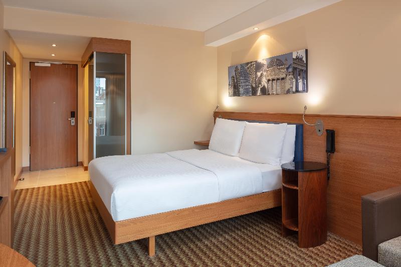 Hampton By Hilton Berlin City West - Oda