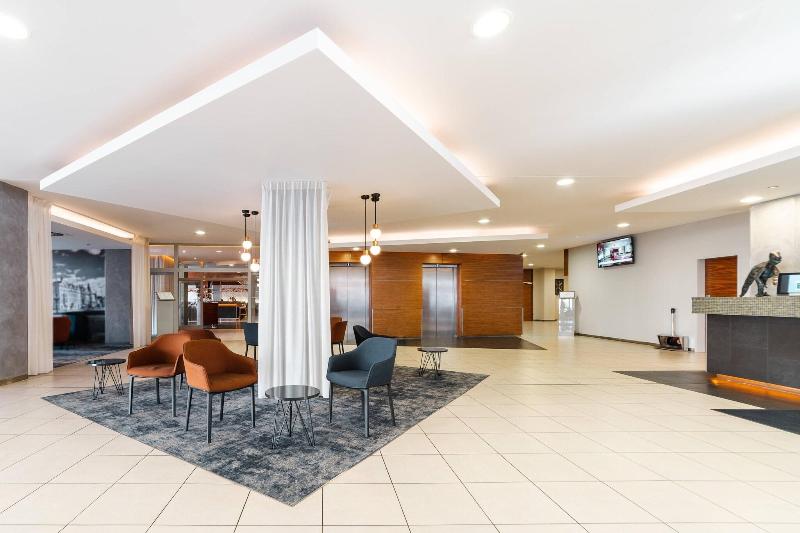 Courtyard Pilzen - Lobi