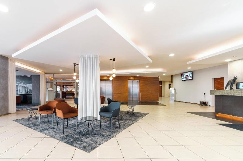 Courtyard Pilzen - Lobi