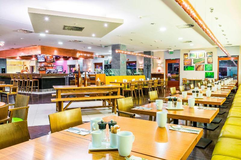 Courtyard Pilzen - Restoran