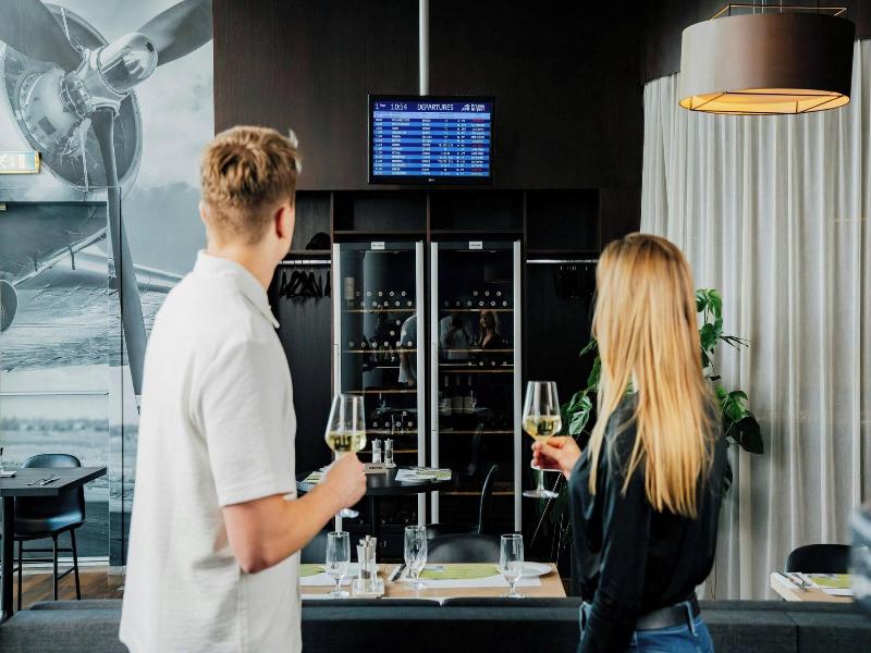 Courtyard Prague Airport - Bar