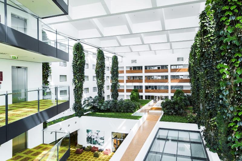Courtyard Prague Airport - Lobi