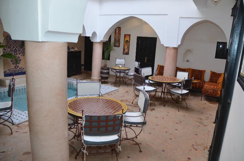 Riad Ailen - Genel