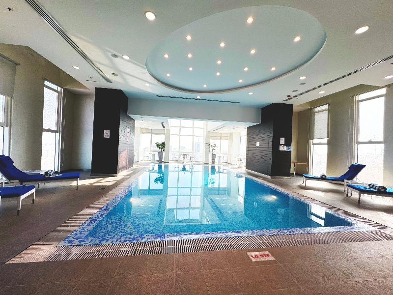 Ramada Encore Doha - Havuz