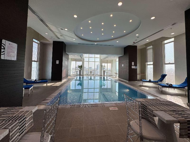 Ramada Encore Doha - Havuz