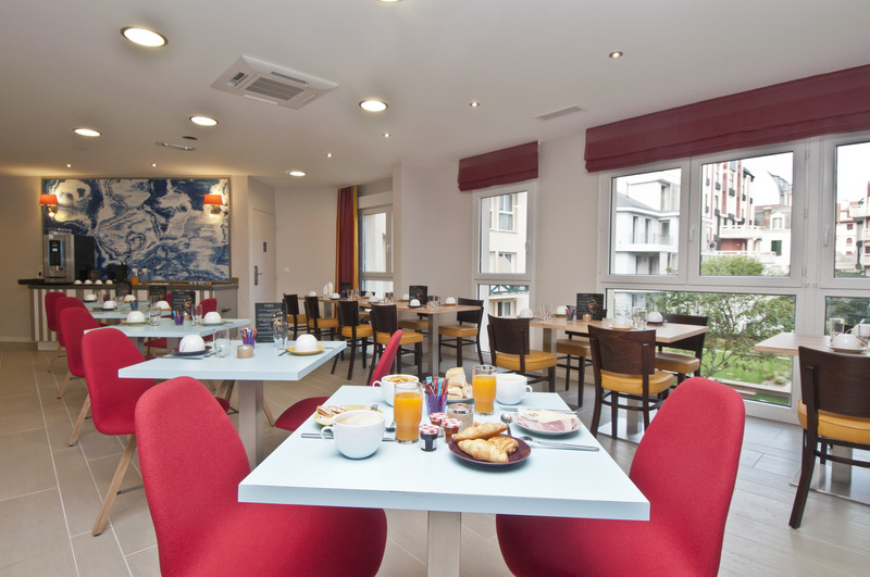 Residence P&V Premium Haguna - Restoran
