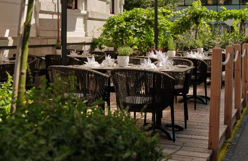 Hotel Alden Splügenschloss - Leonardo Ltd Edition - Teras