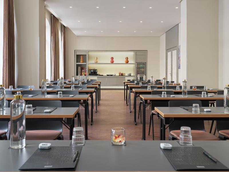 H10 Berlin Ku'Damm - Toplantı