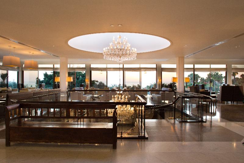 Almyra - Bar