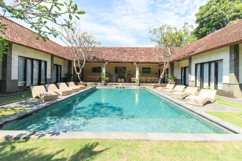 Bali Merita Villa by ZUZU - Havuz