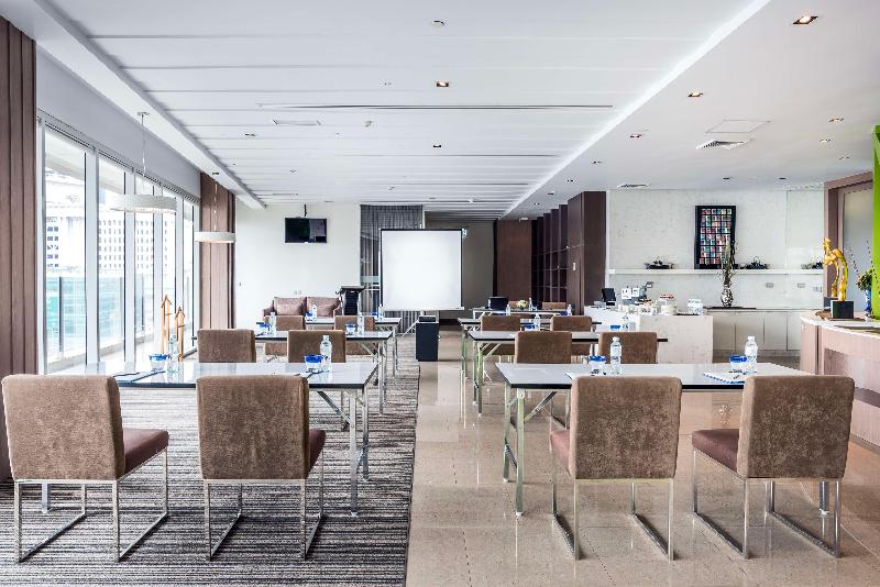 Hilton Garden Inn Bangkok Silom - Genel