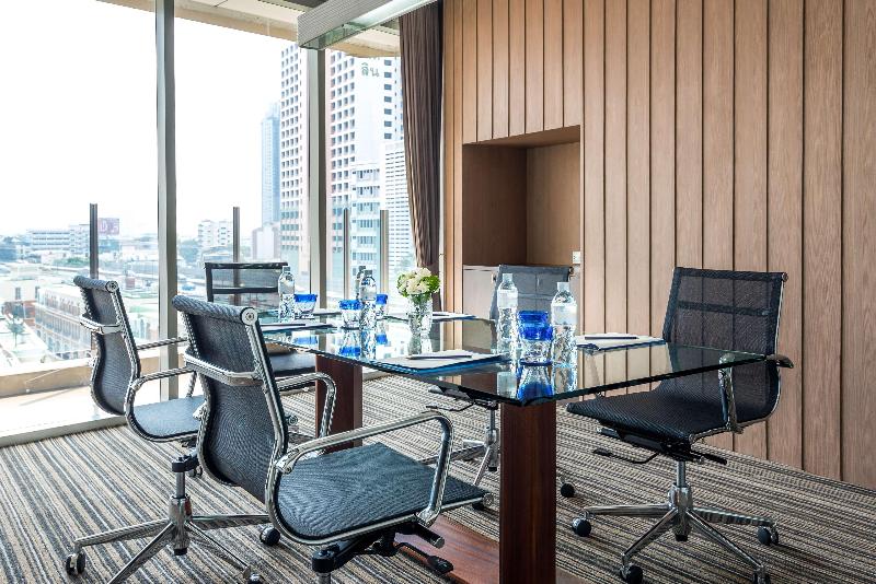 Hilton Garden Inn Bangkok Silom - Genel