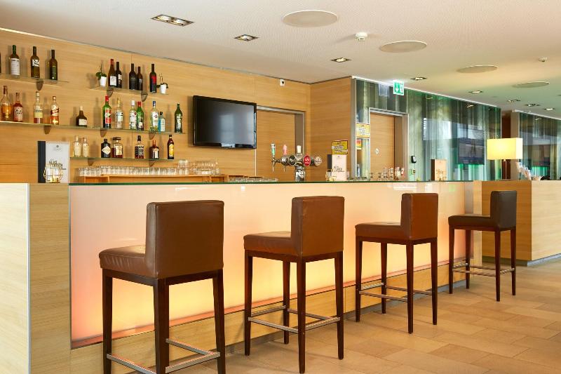 Moxy Zurich - Bar