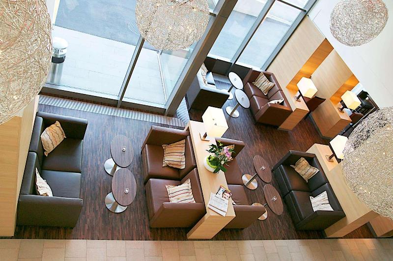 Moxy Zurich - Lobi
