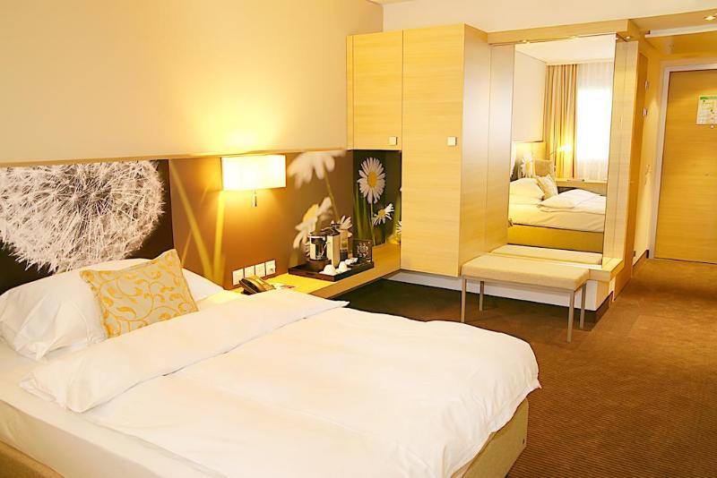 Moxy Zurich - Genel