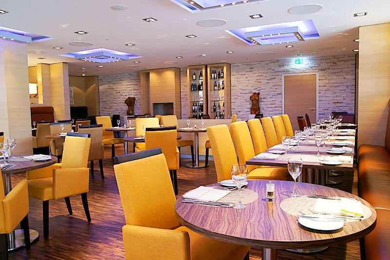 Moxy Zurich - Restoran