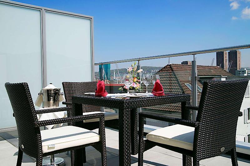 Moxy Zurich - Restoran