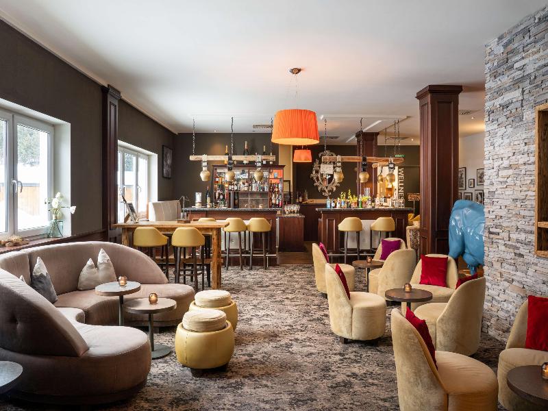 KUHOTEL Steinplatte, Trademark Col. by Wyndham - Bar