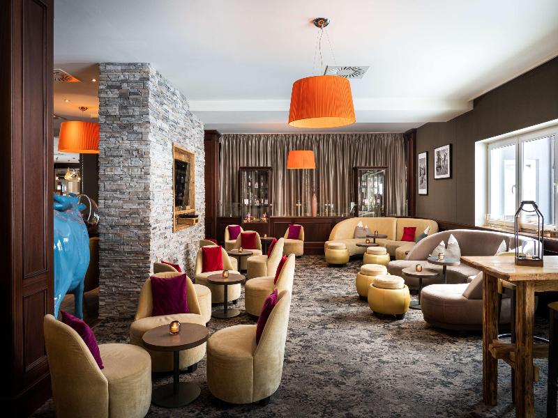 KUHOTEL Steinplatte, Trademark Col. by Wyndham - Bar