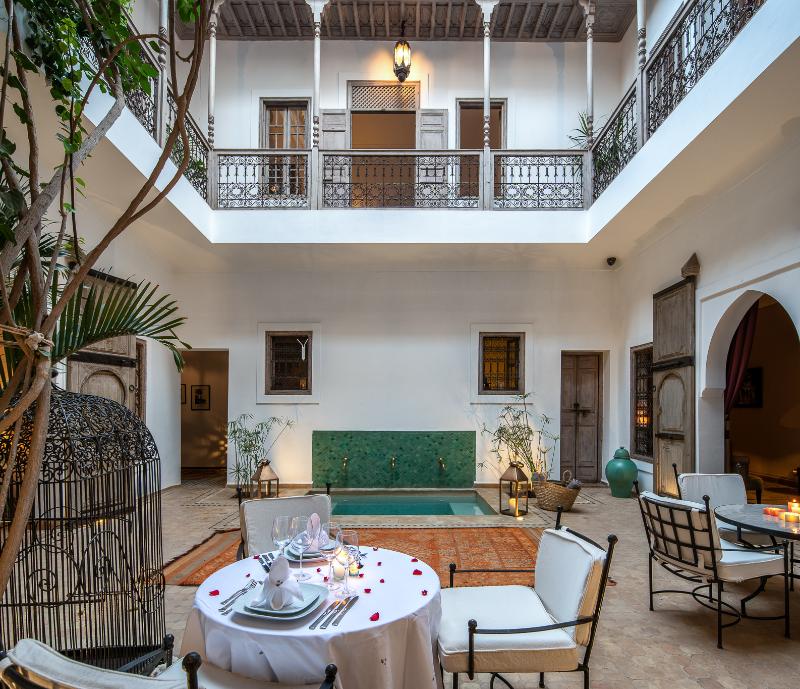Riad Altair - Genel