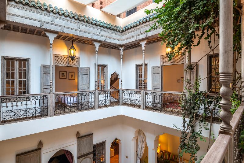 Riad Altair - Genel