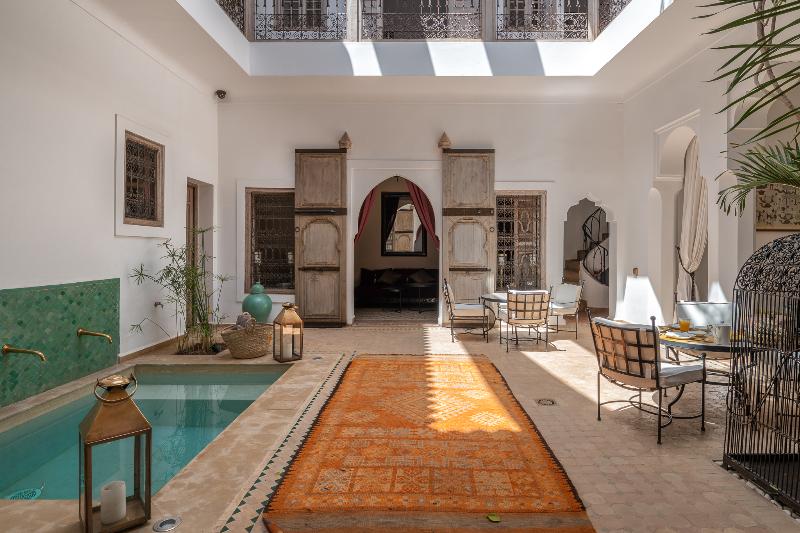 Riad Altair - Genel