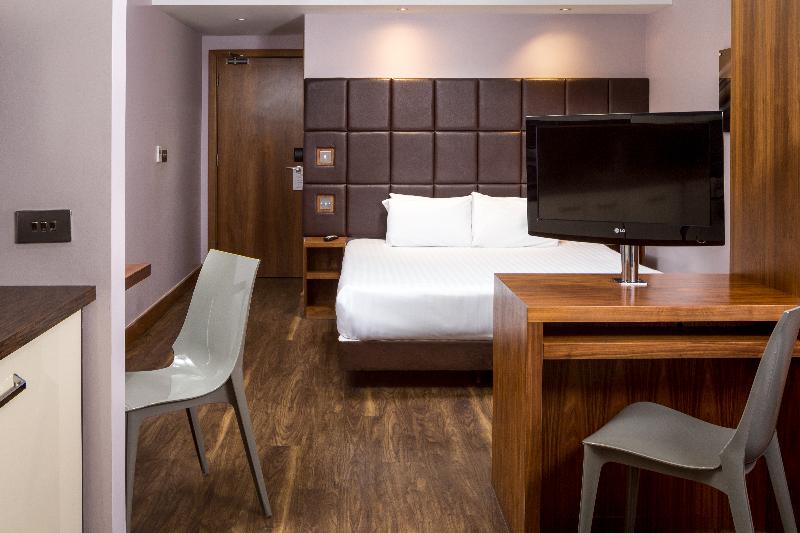Roomzzz Leeds City - Oda