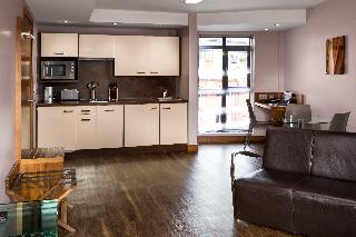 Roomzzz Leeds City fotoÄŸrafÄ±