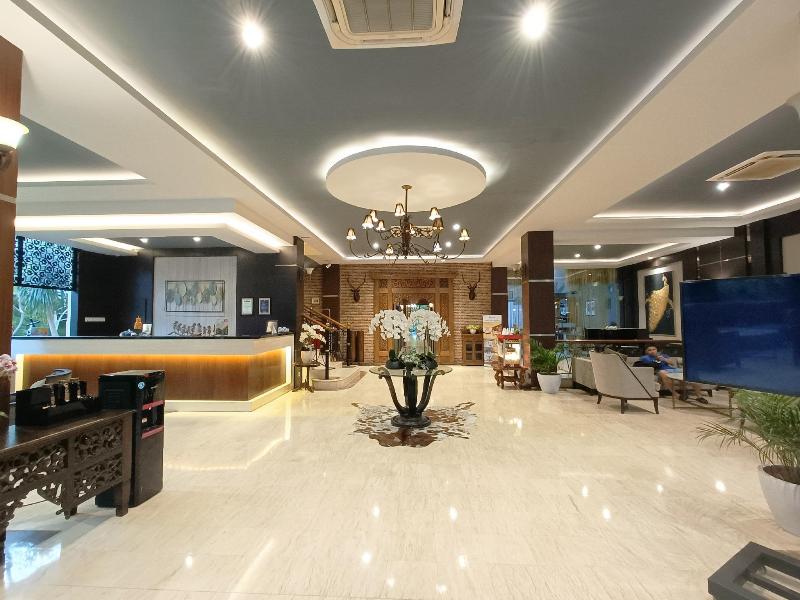 Narita Hotel Surabaya - Lobi