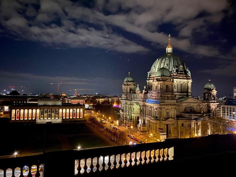 JW Marriott Hotel Berlin - Genel