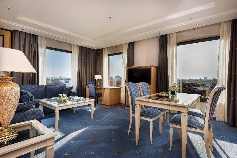 JW Marriott Hotel Berlin - Oda