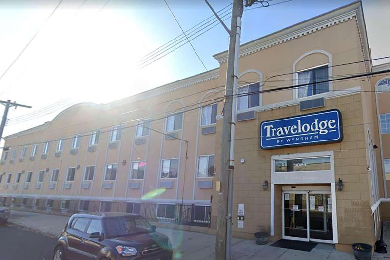 Travelodge by Wyndham Ozone Park - Genel