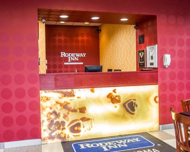 Rodeway Inn MacArthur Airport - Lobi
