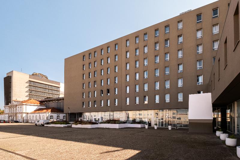 Basic Hotel Braga by Axis - Genel