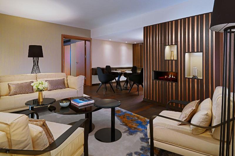Sheraton Grand Tbilisi Metechi Palace - Oda