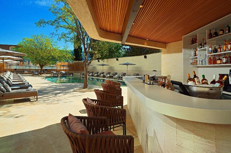 Sheraton Grand Tbilisi Metechi Palace - Havuz