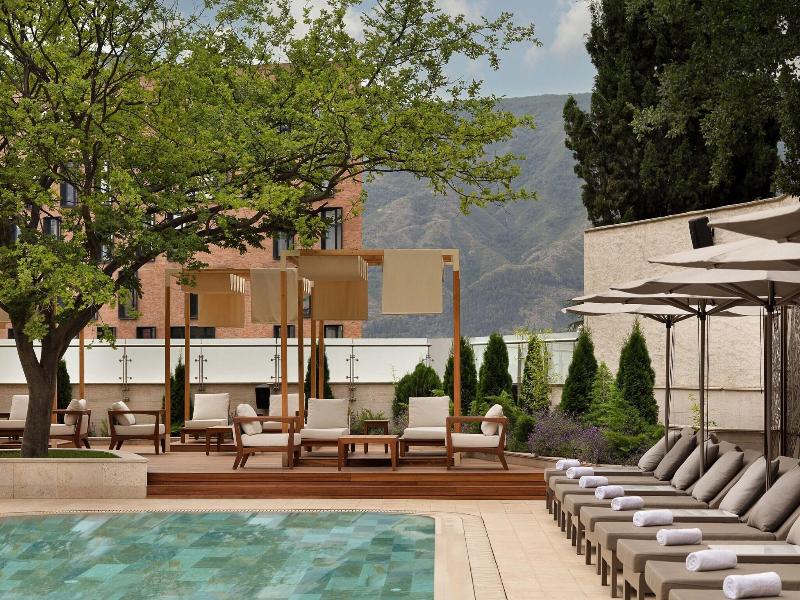 Sheraton Grand Tbilisi Metechi Palace - Havuz
