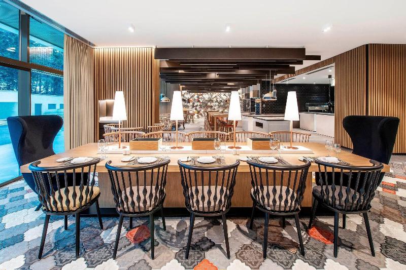 Sheraton Grand Tbilisi Metechi Palace - Restoran