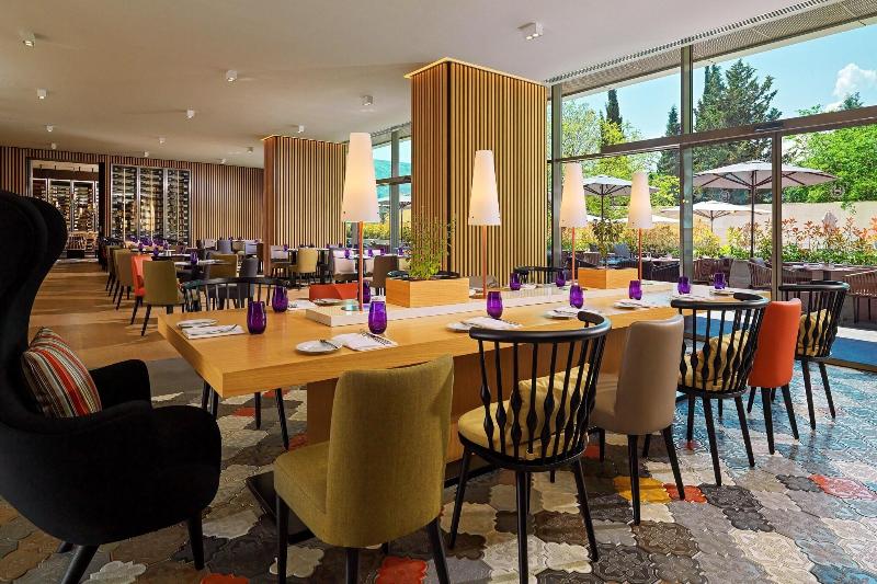 Sheraton Grand Tbilisi Metechi Palace - Restoran