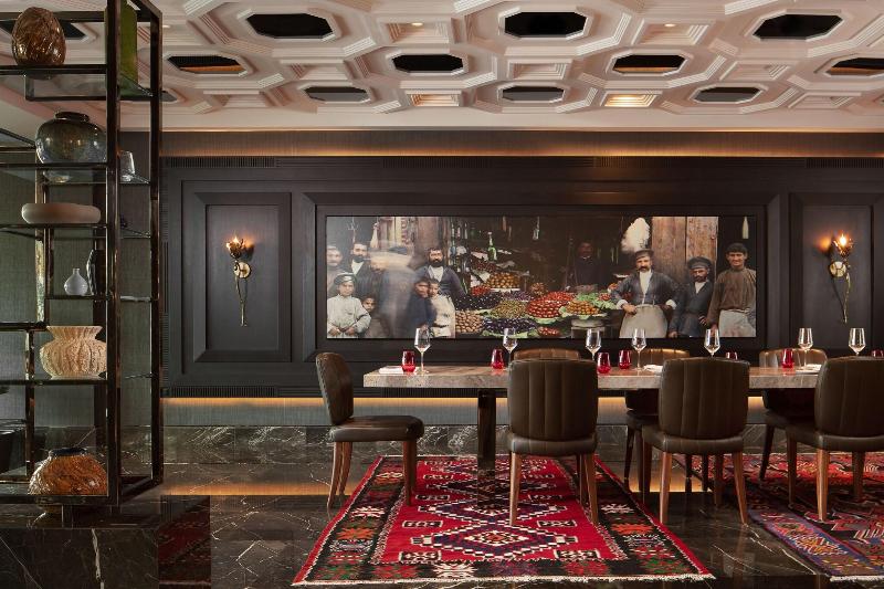 Sheraton Grand Tbilisi Metechi Palace - Restoran
