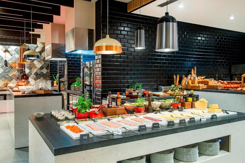 Sheraton Grand Tbilisi Metechi Palace - Restoran