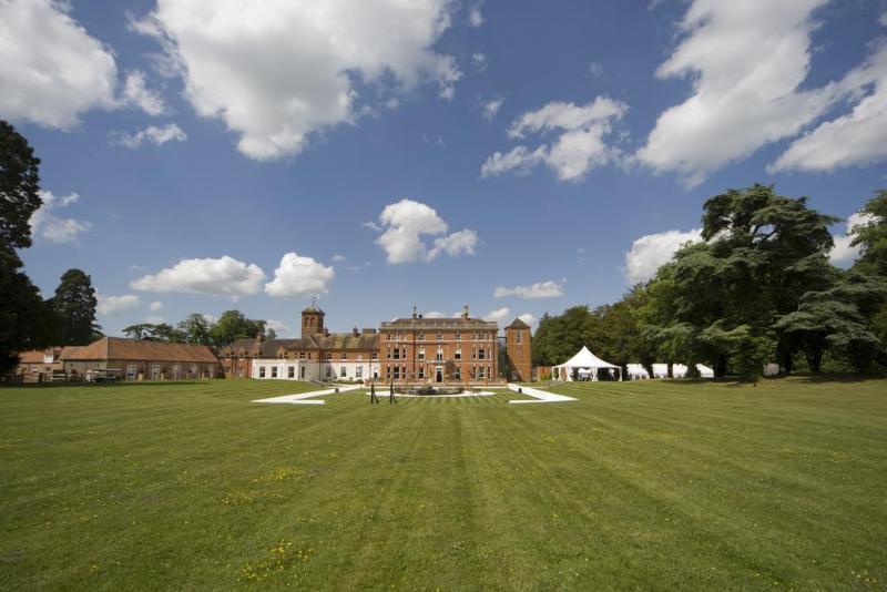 Oakley Hall - Genel