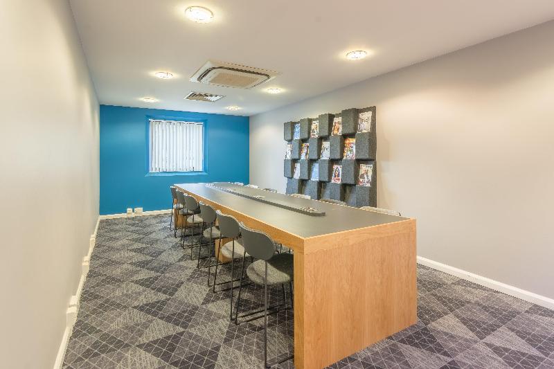 Holiday Inn Express Kettering - Genel