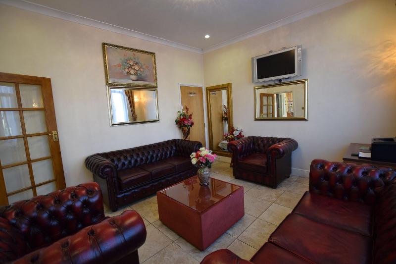 Cranbrook Hotel - Lobi