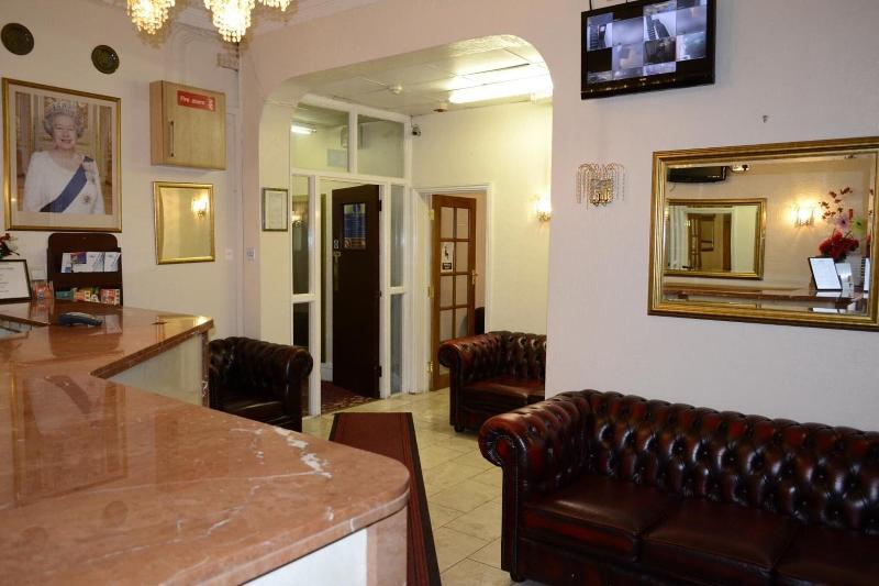 Cranbrook Hotel - Lobi