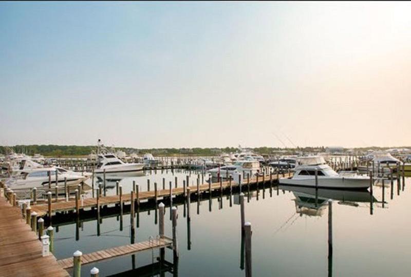 Montauk Yacht Club - Oda
