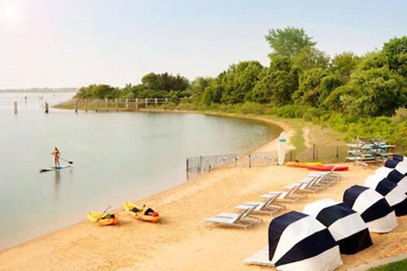 Montauk Yacht Club - Plaj