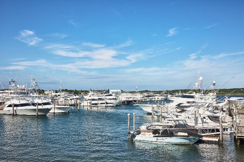 Montauk Yacht Club - Plaj
