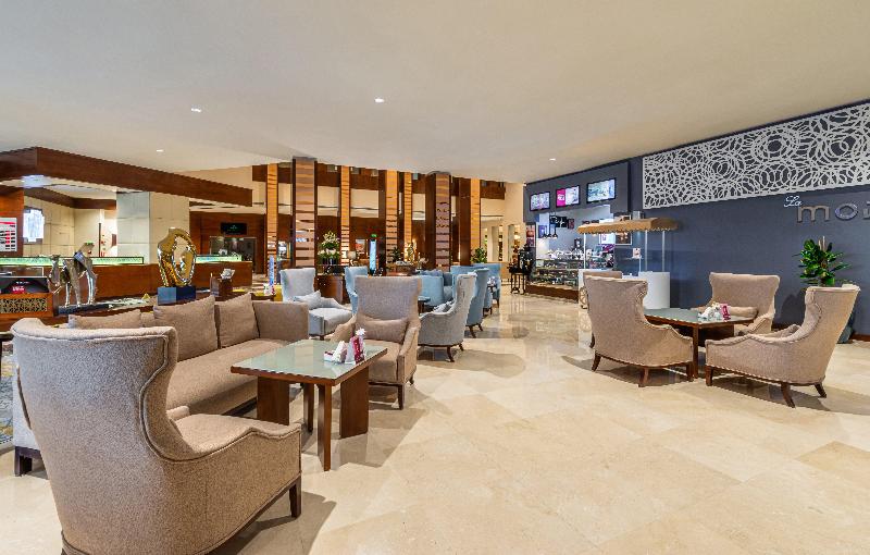 Holiday Inn Al Qasr - Bar